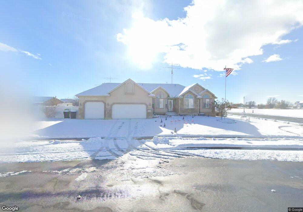 2568 N 2710 W, Clearfield, UT 84015 - photo 1