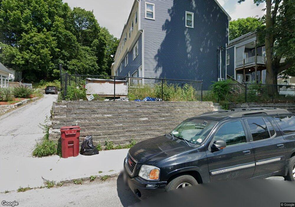 725 Bridge St unit 6, Lowell, MA 01850 - photo 1