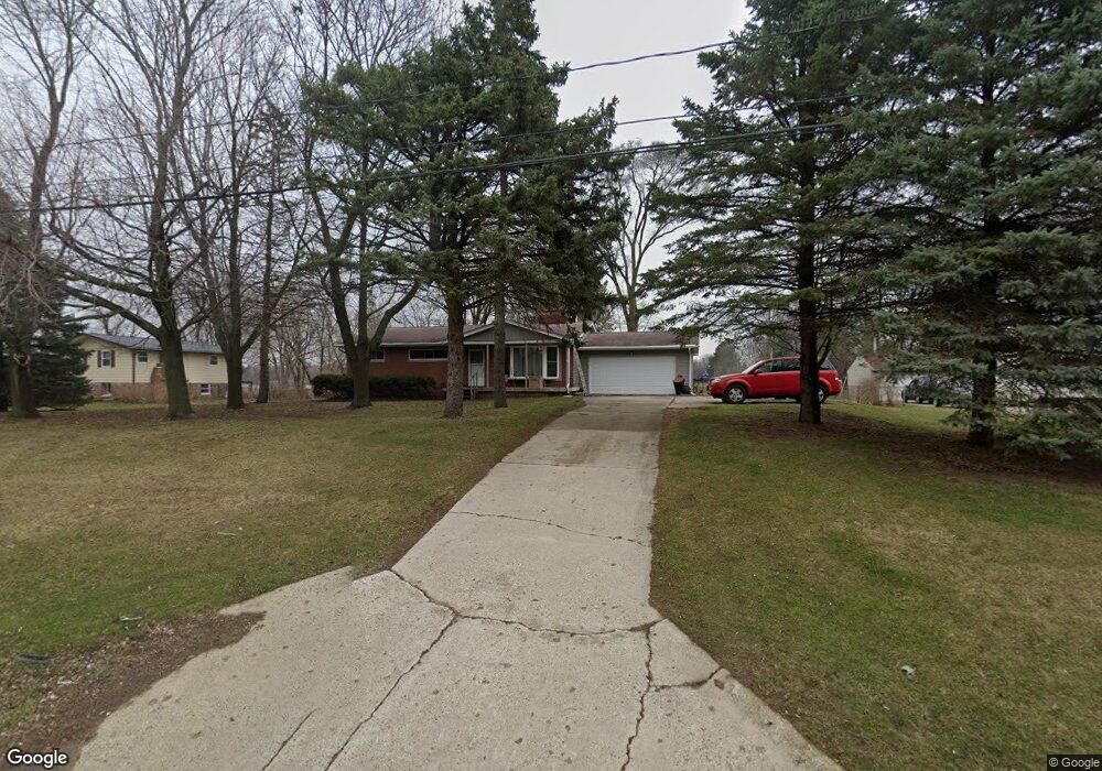 1210 N Linden Rd, Flint, MI 48532 - photo 1