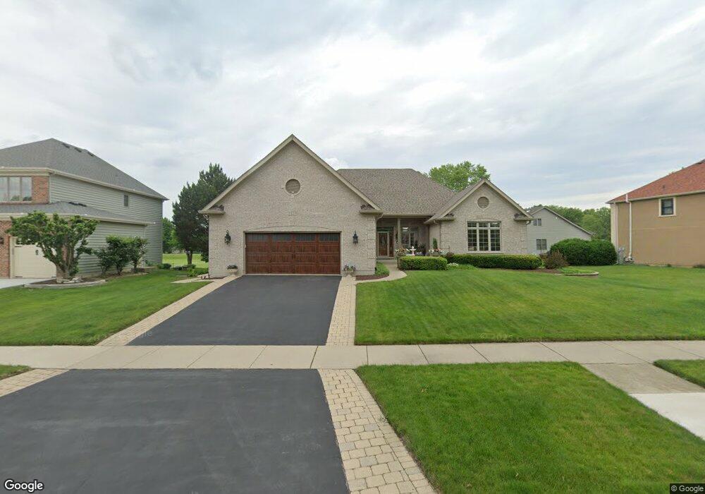 2428 Cloverdale Rd, Naperville, IL 60564 - photo 1