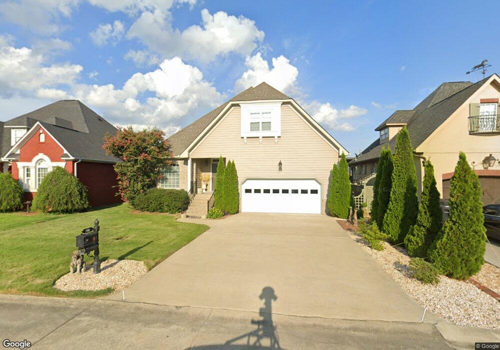 209 Lakepoint Dr, Gadsden, AL 35901 - photo 1