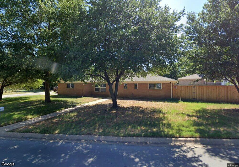 501 Ridgecrest Dr, Hurst, TX 76053 - photo 1