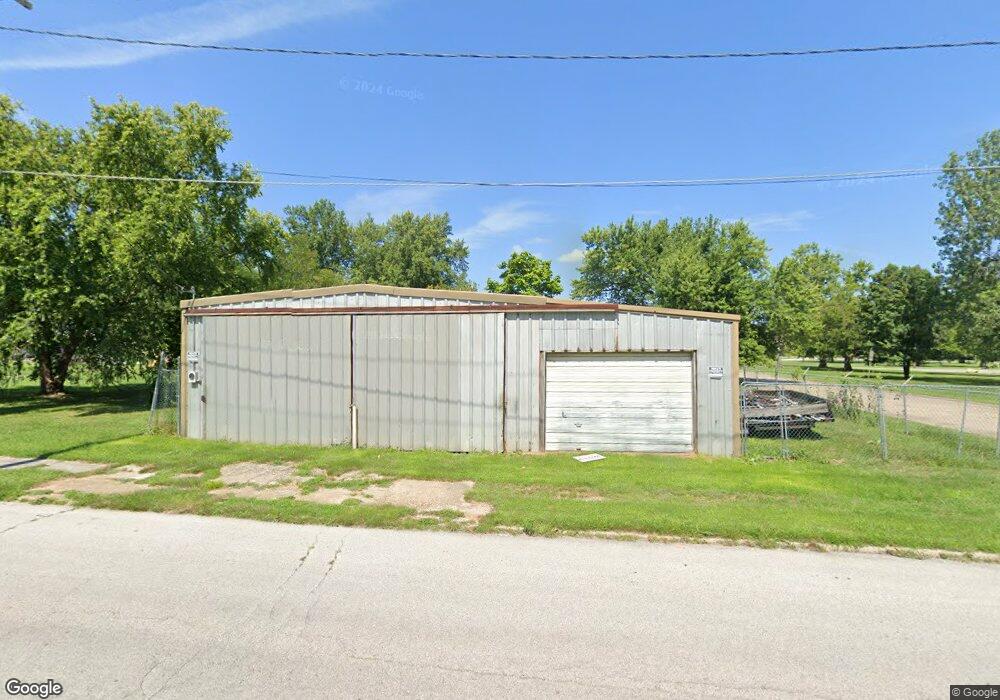 404 Fulton Ave, Hannibal, MO 63401 - photo 1