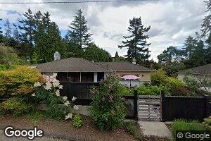 2 SW Three Tree Point Ln, Seattle, WA 98166