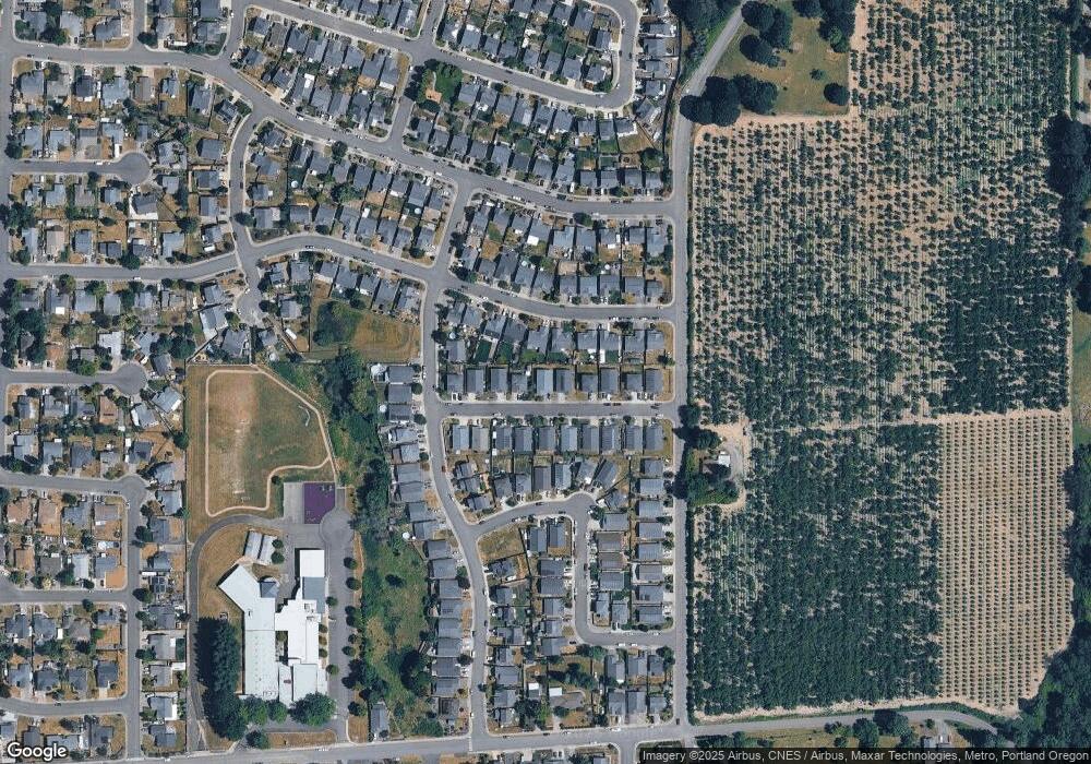 1044 E 11th St, Lafayette, OR 97127 - photo 1