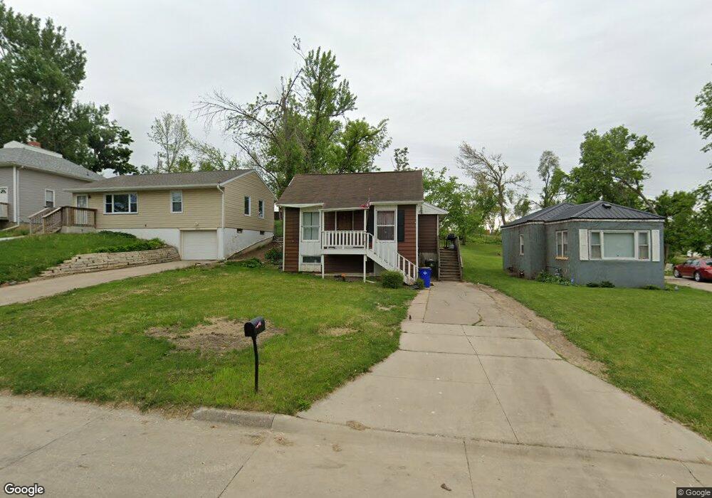 1227 20th Ave SW unit SW, Cedar Rapids, IA 52404 - photo 1