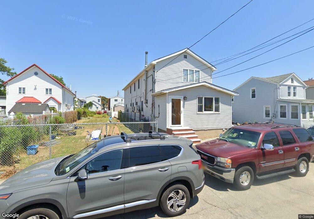 15 E 10th Rd, Broad Channel, NY 11693 - photo 1