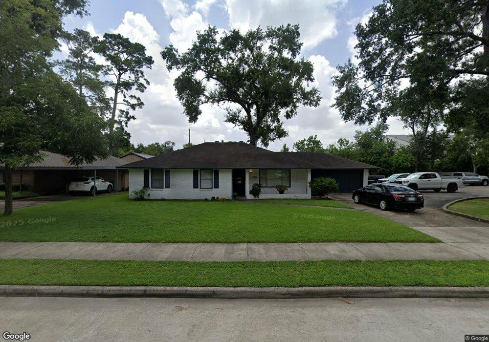 8311 Waterbury Dr, Houston, TX 77055 - photo 1