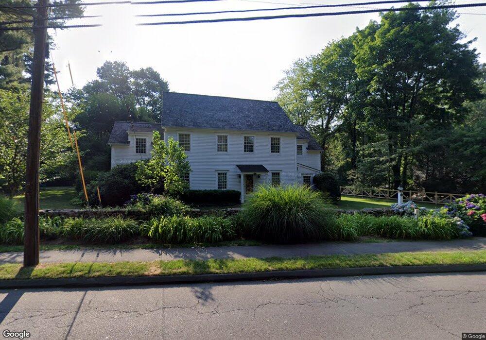 334 Hollow Tree Ridge Rd, Darien, CT 06820 - photo 1