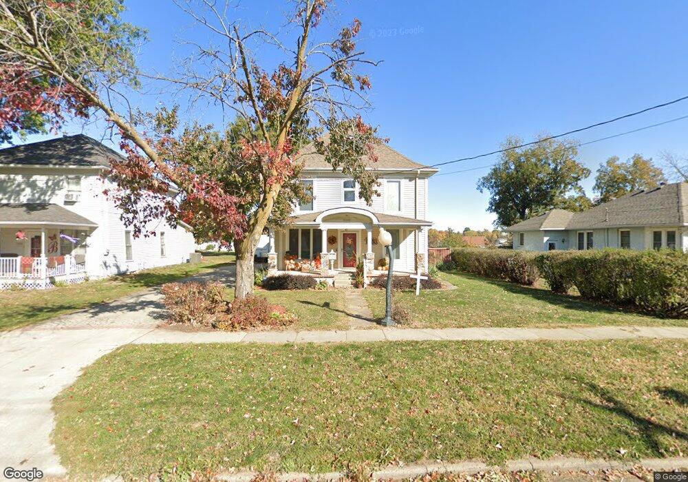 720 S 3rd Ave E, Newton, IA 50208 - photo 1