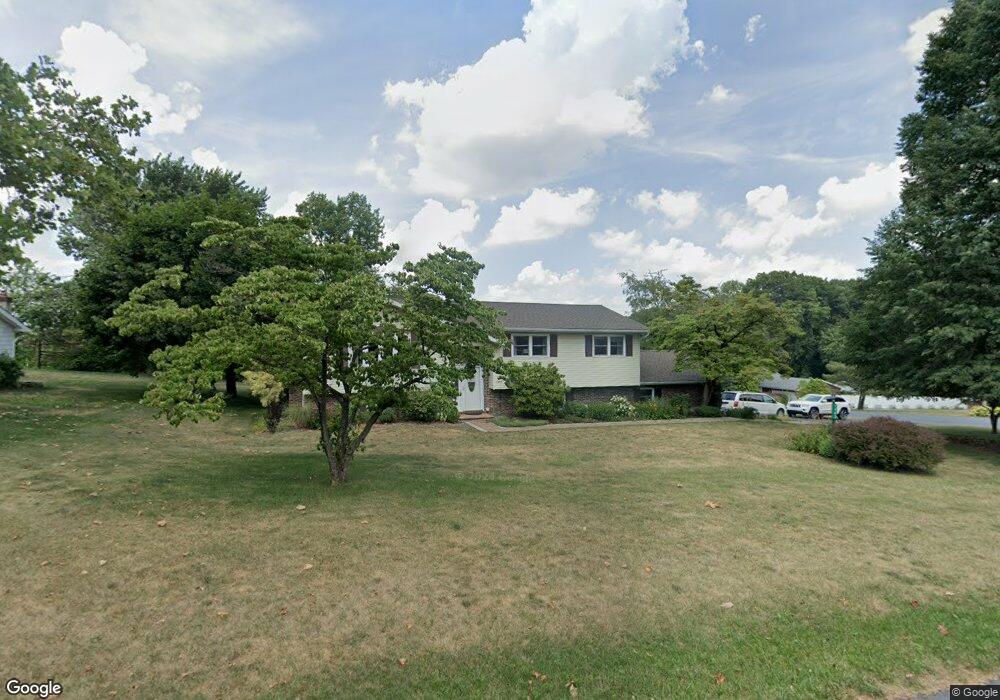 1403 Crest Vu Ln, Coplay, PA 18037 - photo 1