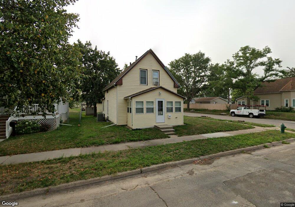 1103 9th St NW, Cedar Rapids, IA 52405 - photo 1