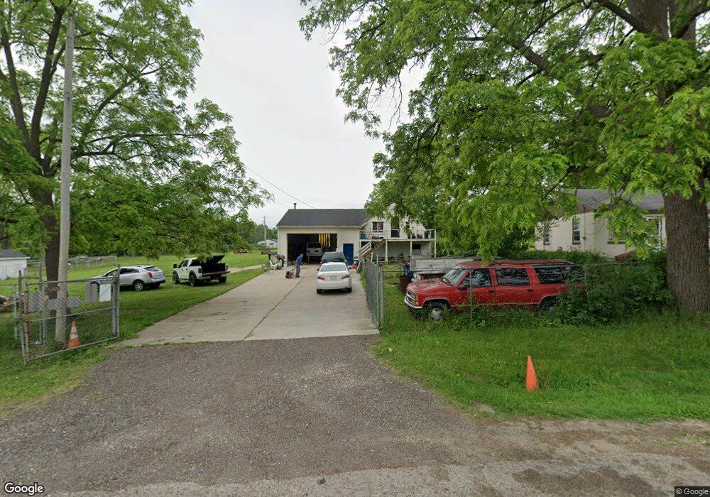 1168 Holtslander Ave, Flint, MI 48505 - photo 1