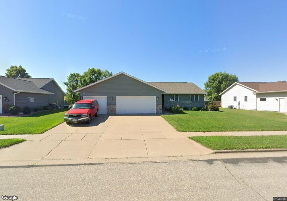 910 Eastwood St, Holmen, WI 54636 - photo 1