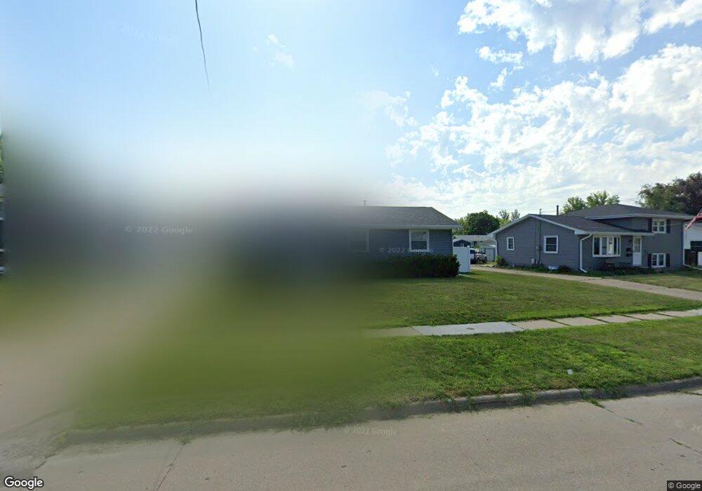 2027 Lauren Dr SW, Cedar Rapids, IA 52404 - photo 1