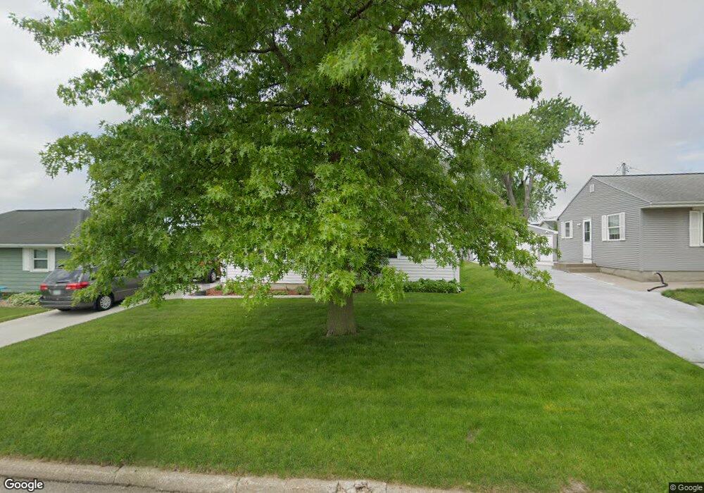 2456 Deborah Dr SW, Cedar Rapids, IA 52404 - photo 1