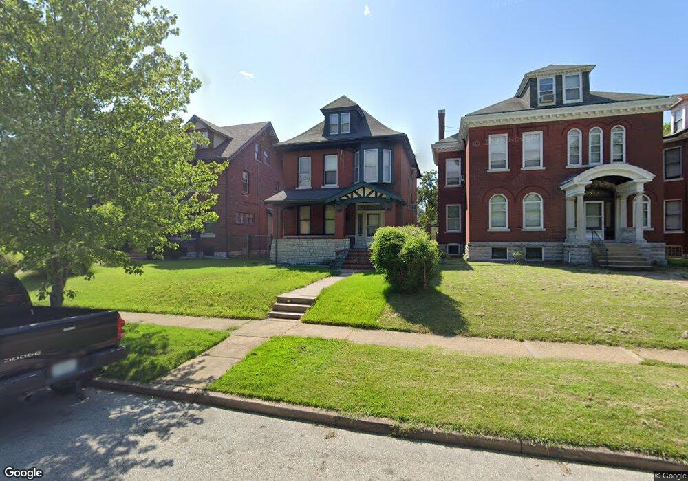 4546 Holly Ave, Saint Louis, MO 63115 - photo 1