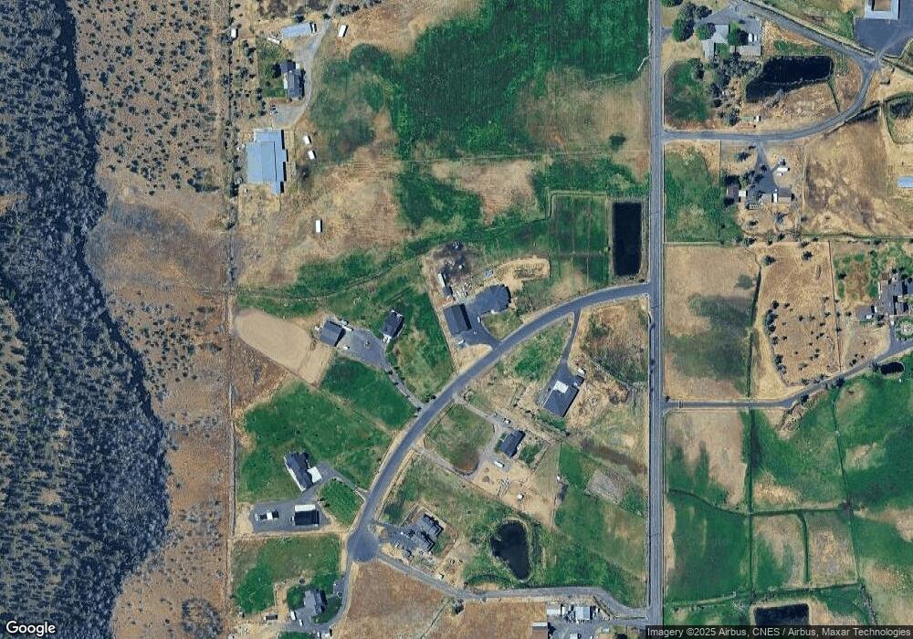 351 NE Frank Ln, Redmond, OR 97756 - photo 1