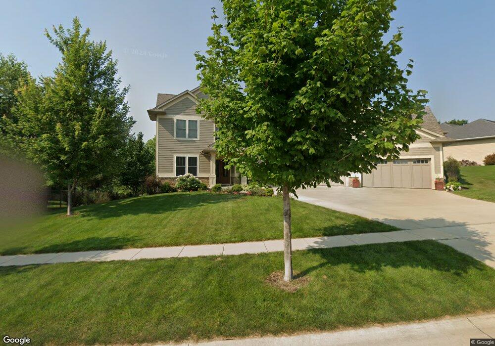 3119 Cedar River Ct NE, Cedar Rapids, IA 52411 - photo 1