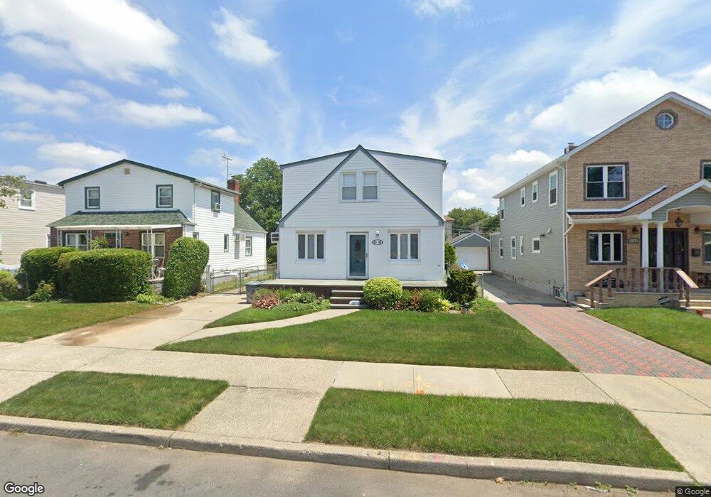 81-39 266th St, Glen Oaks, NY 11004 - photo 1