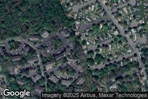 2304 Candlelight Ct, Helmetta, NJ 08828