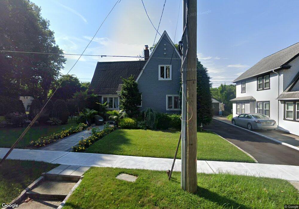 96 Superior Rd, Floral Park, NY 11001 - photo 1