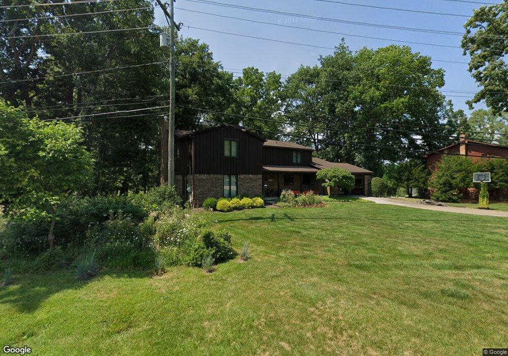 23378 Lowrie Dr, Grosse Ile, MI 48138 - photo 1