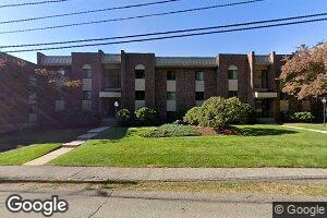 55 Angleside Rd Unit 3, Waltham, MA 02453