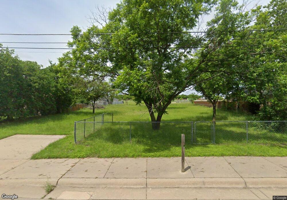 413 Elmo St, Cleburne, TX 76031 - photo 1