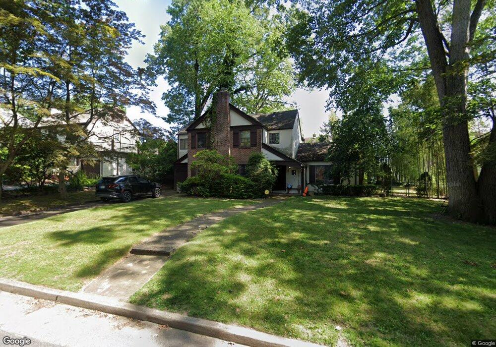 76 Rockywood Rd, Manhasset, NY 11030 - photo 1