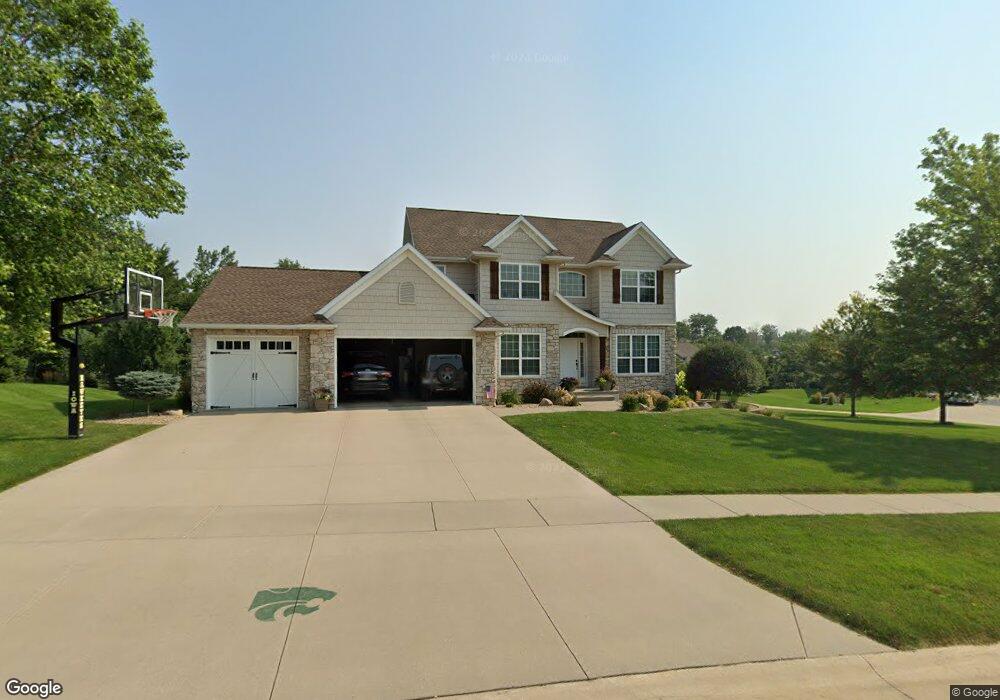 3130 Cedar River Ct NE, Cedar Rapids, IA 52411 - photo 1
