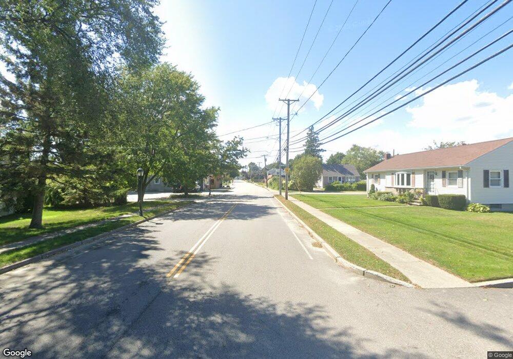 220 Pawtuxet Ave, Warwick, RI 02888 - photo 1