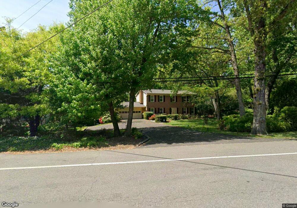 4600 Holborn Ave, Annandale, VA 22003 - photo 1