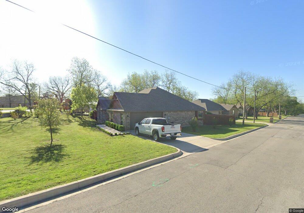 1304 E Bankhead Dr, Weatherford, TX 76086 - photo 1