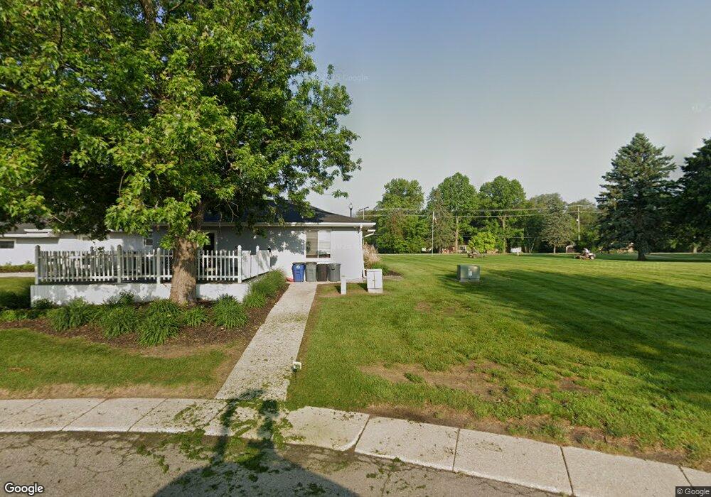 624 Basswood Ct, Flint, MI 48506 - photo 1