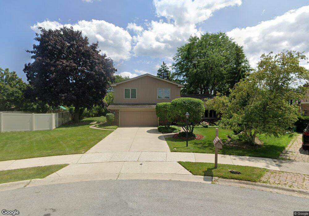 3909 Lizette Ln, Glenview, IL 60026 - photo 1