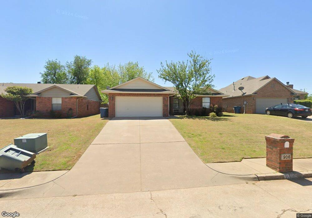 906 Castle Rd, Edmond, OK 73034 - photo 1