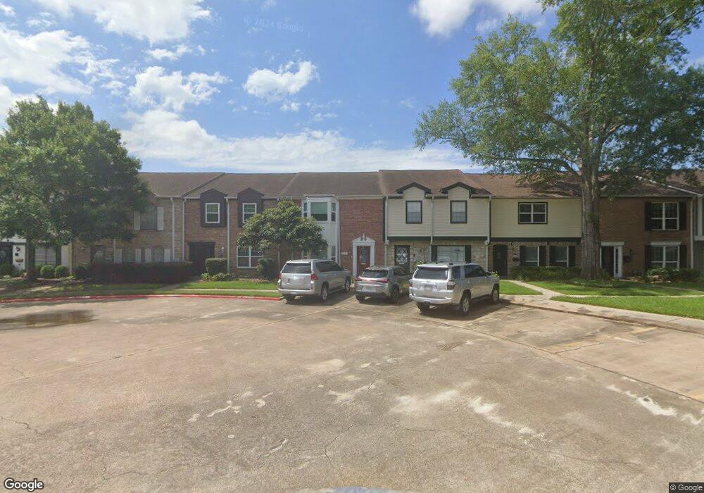 1374 Country Place Dr, Houston, TX 77079 - photo 1