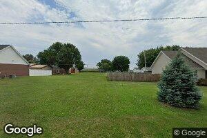 1000 W Elm St, Haubstadt, IN 47639