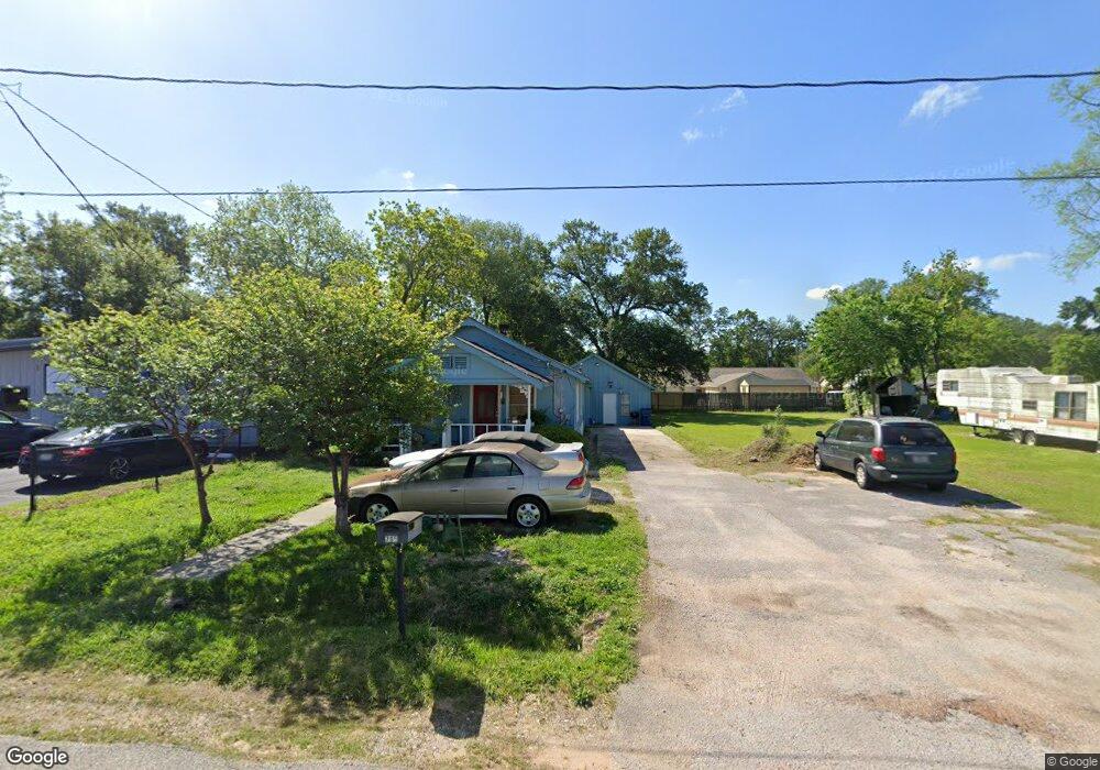 705 Malone St, Tomball, TX 77375 - photo 1