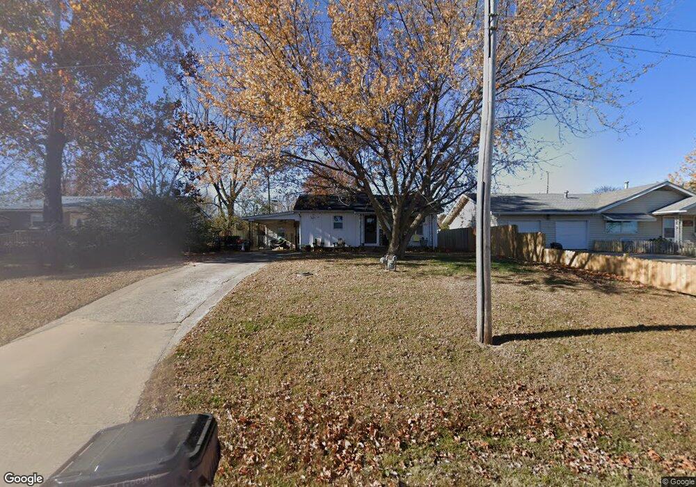 813 N Simpson St, Eufaula, OK 74432 - photo 1