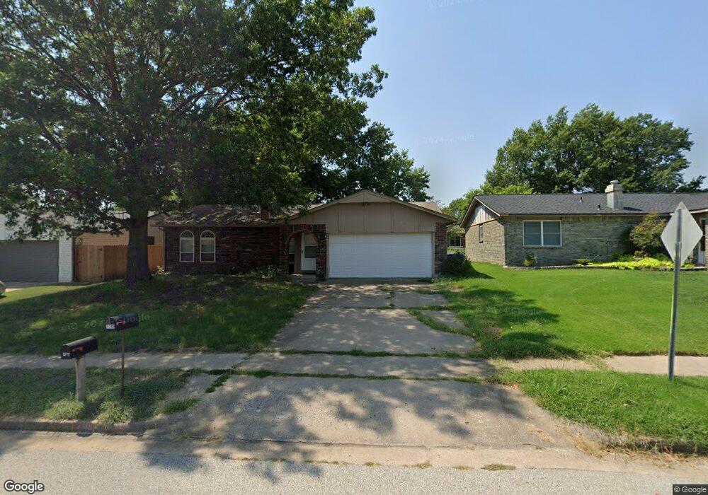 1748 S Pine Ave, Broken Arrow, OK 74012 - photo 1