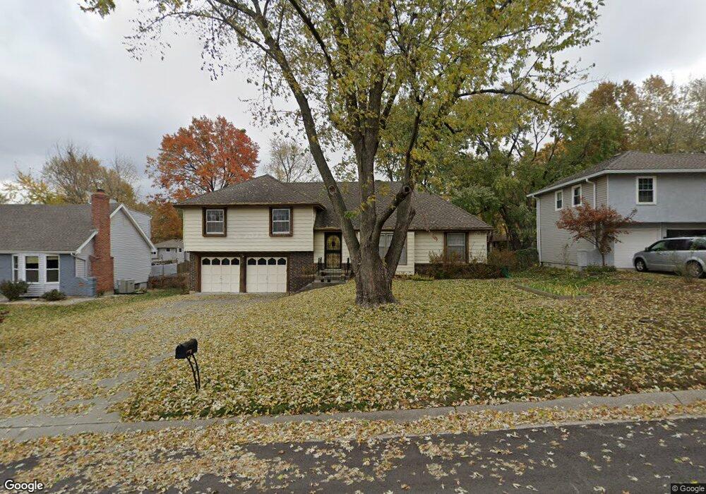 4817 Cody St, Shawnee, KS 66203 - photo 1