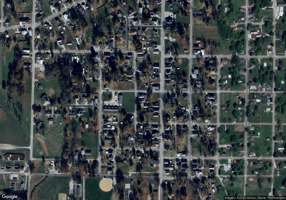 607 Maple St, Bicknell, IN 47512 - photo 1