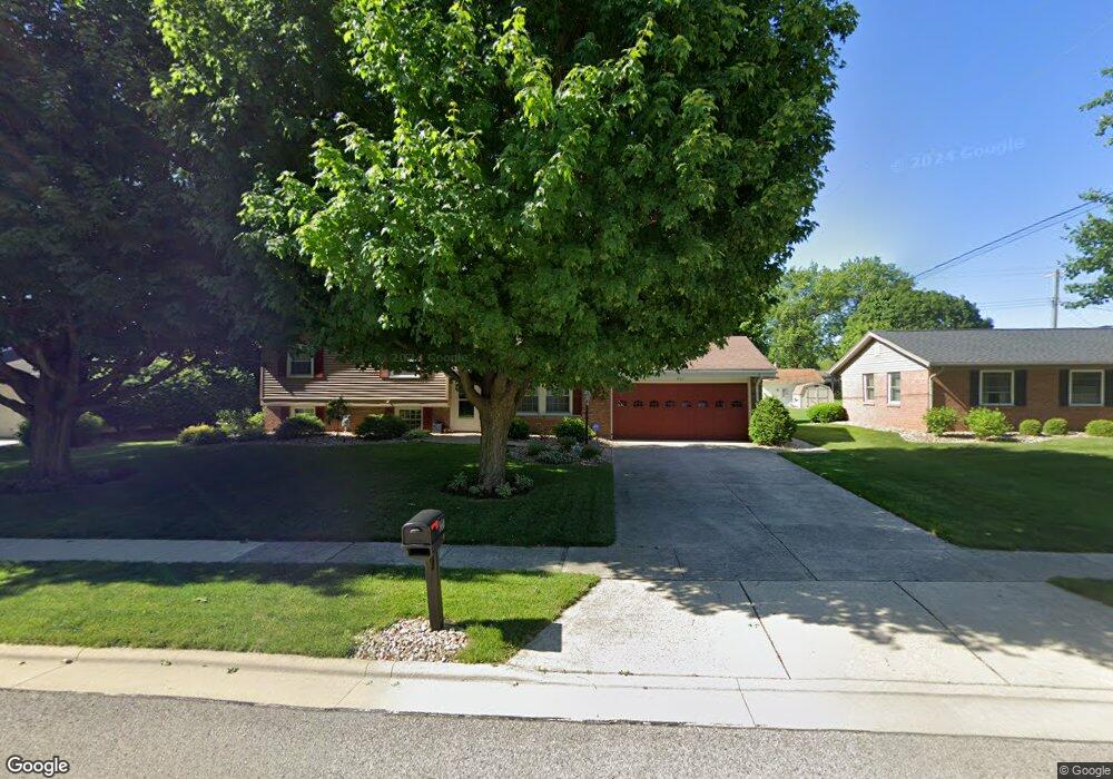 860 Melody Ln, Bucyrus, OH 44820 - photo 1