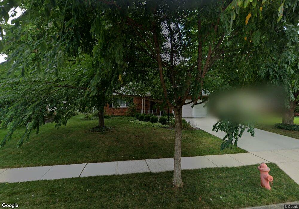 1659 Sandhurst Rd, Columbus, OH 43229 - photo 1