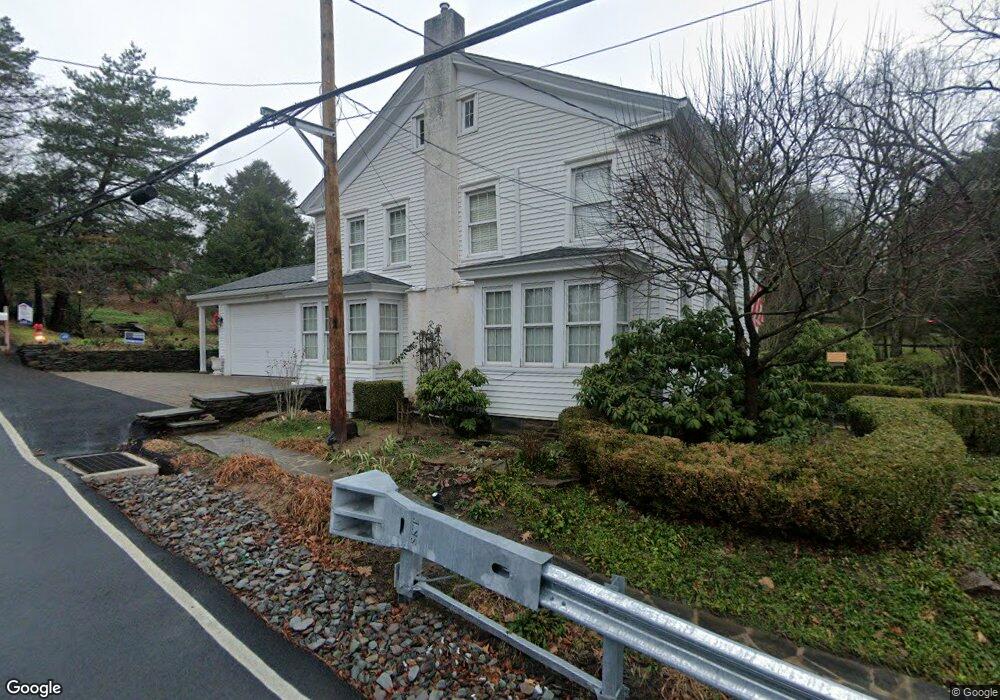 211 Overbrook Rd, Dallas, PA 18612 - photo 1