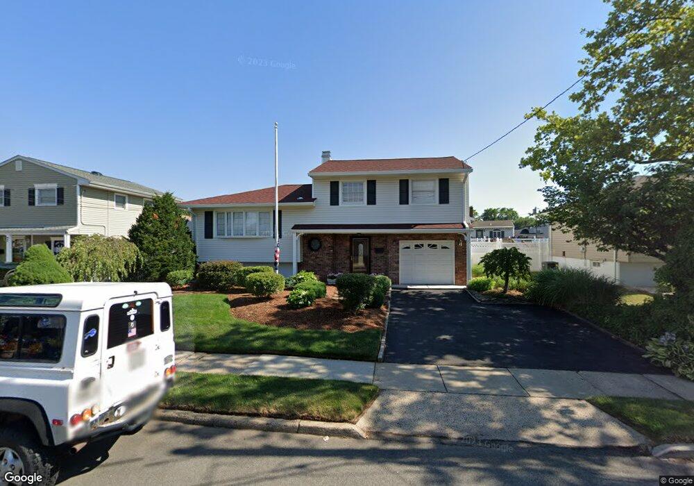 11 Dawn Dr, Port Reading, NJ 07064 - photo 1