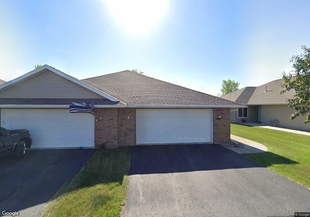 1432 Asbury Ln, Waterloo, IA 50701 - photo 1