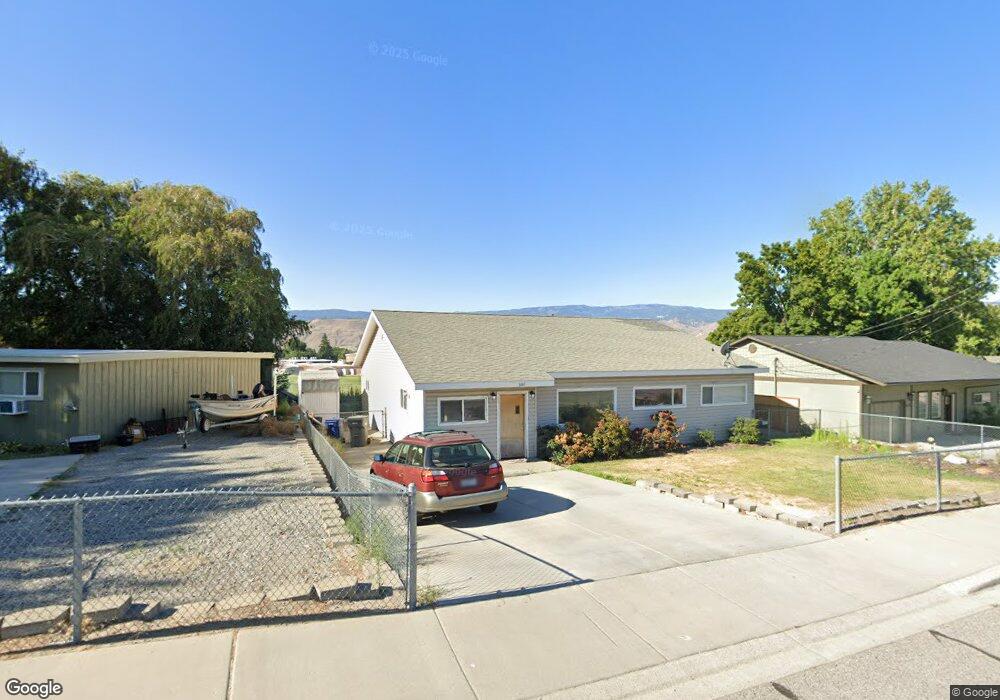 1440 8th St NE, East Wenatchee, WA 98802 - photo 1